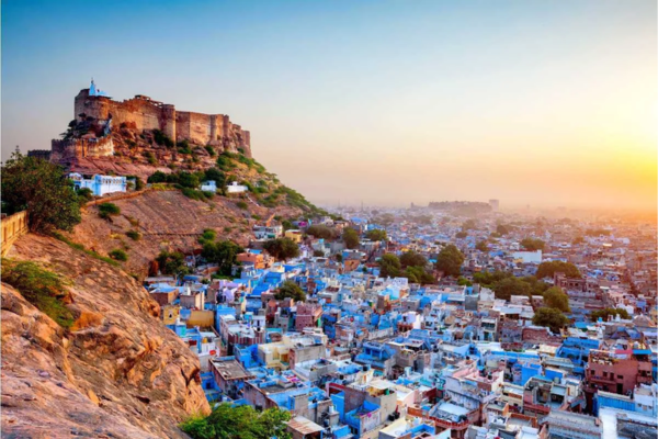 Taxi Service in Udaipur, Cab service in udaipur, Taxi in udaipur, Best taxi service in udaipur, Jodhpur udaipur