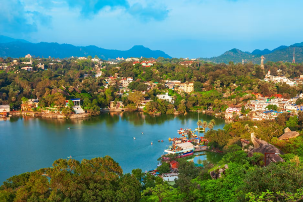 Taxi Service in Udaipur, Cab service in udaipur, Taxi in udaipur, Best taxi service in udaipur, Mount Abu udaipur